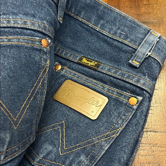 Vintage Wrangler Women’s Cowboy Cut Slim Fit Jeans 13MWZ Size 12R Dark Wash - Picture 4 of 4